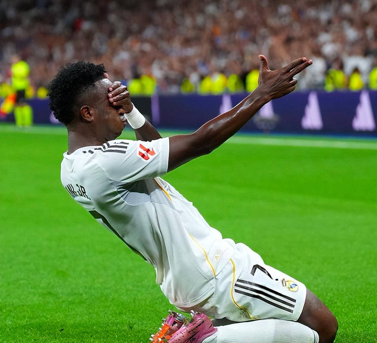 包含布鲁克林篮网发布备战花絮；窗口期伤情更新；西甲任务艰巨；轮换策略成焦点的词条-开云