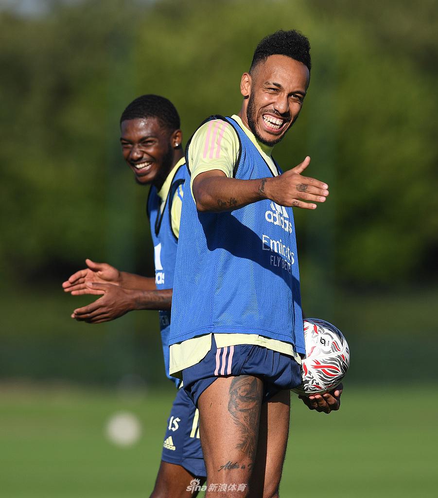 包含今晨体能课后，阿森纳内部沟通备战足总杯，悬念犹存，医务组通报恢复的词条-开云APP