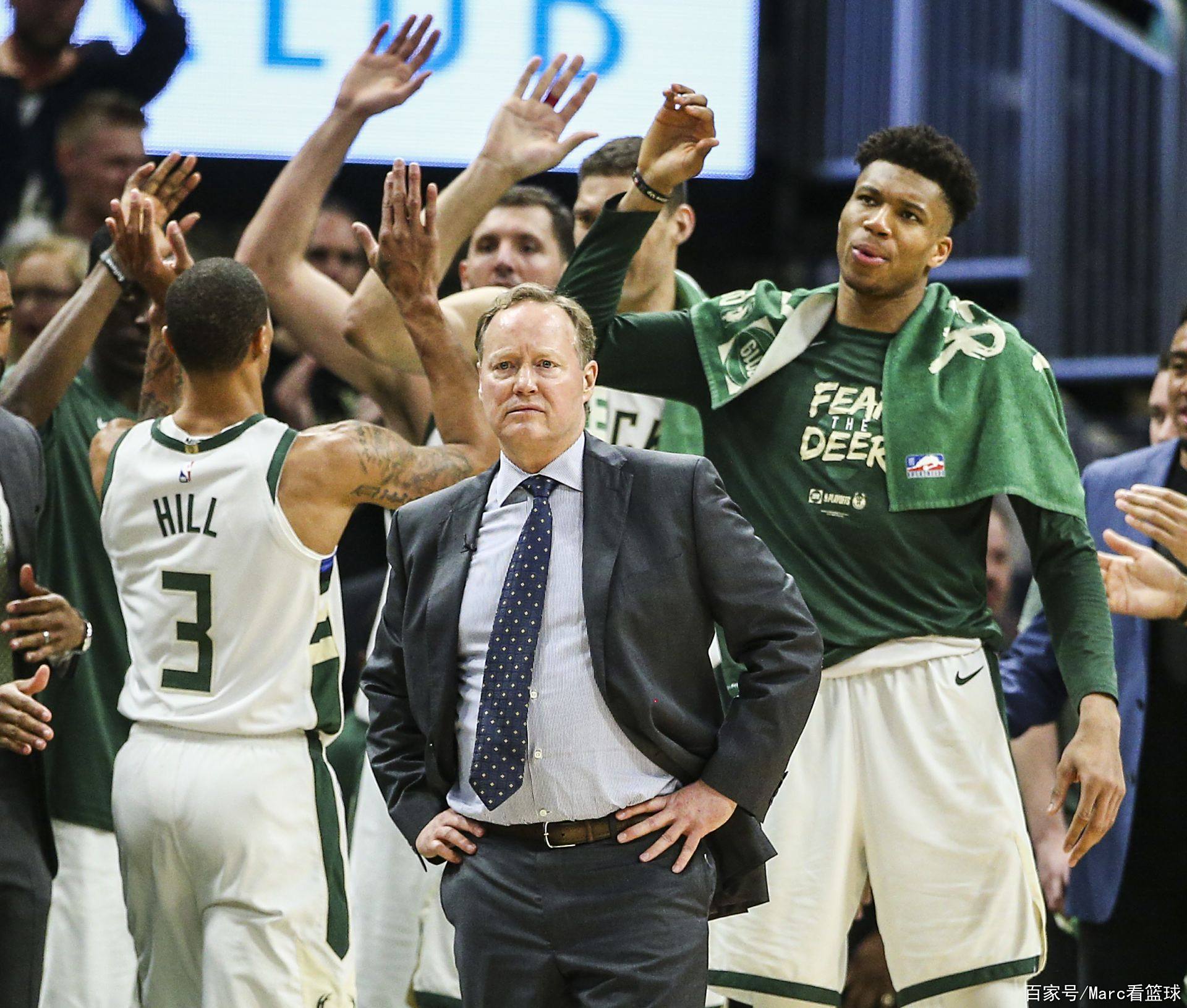 德甲倒计时，密尔沃基雄鹿今夜止住颓势，细节引发关注，引发热议，阵容厚度经受考验的简单介绍